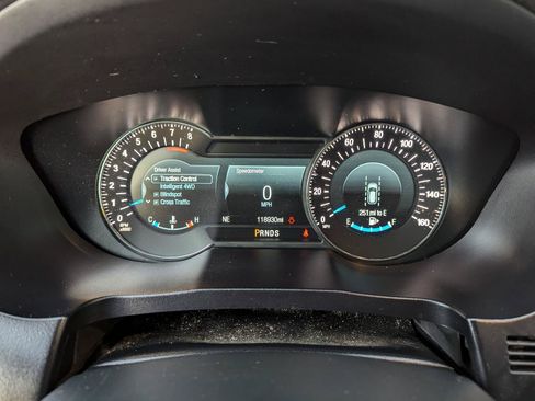 Used 2018 Ford Explorer Platinum AWD/4WD image 18