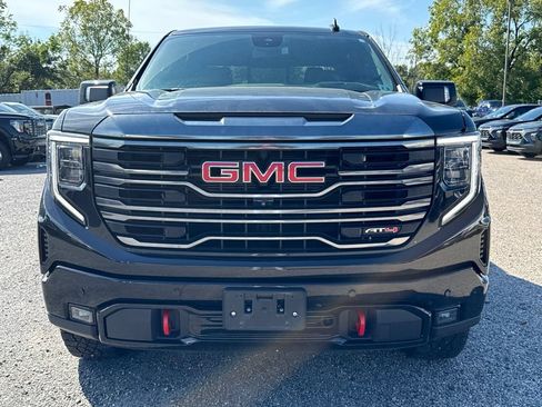 Used 2023 GMC Sierra 1500 AT4 w/ AT4 Premium Package AWD/4WD image 2