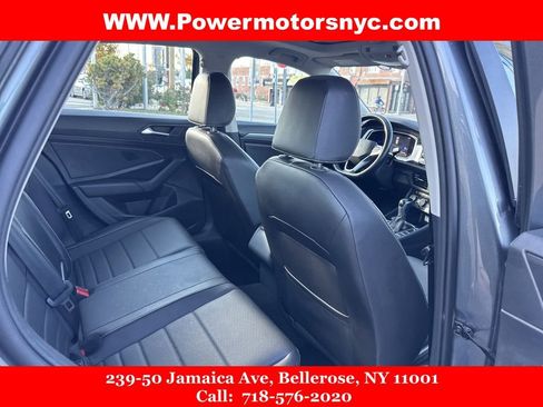 Used 2022 Volkswagen Jetta SE image 17