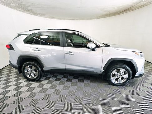 Used 2025 Toyota RAV4 XLE image 2