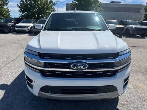 Used 2024 Ford Expedition Limited RWD image 2