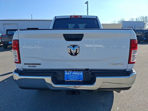 Used 2024 RAM 3500 Big Horn w/ Snow Chief Group AWD/4WD image 5