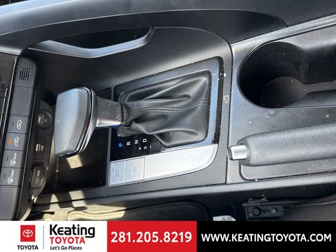 Used 2023 Hyundai Elantra SEL image 18