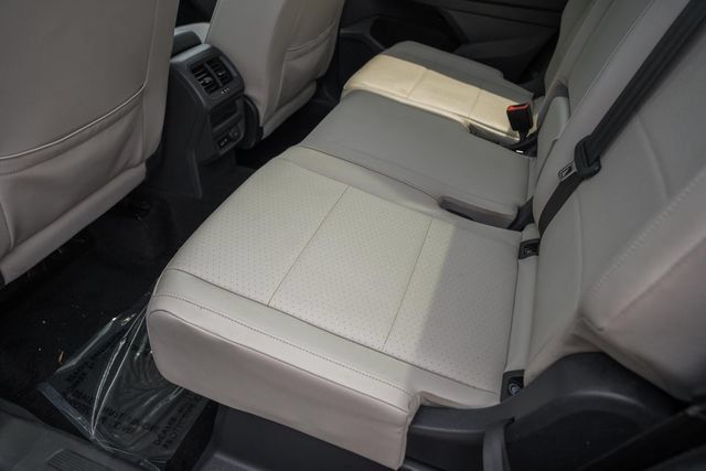 Used 2020 Volkswagen Tiguan SE w/ Panoramic Sunroof Package AWD/4WD image 27