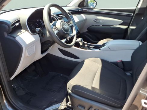 Used 2024 Hyundai Tucson SEL FWD image 11