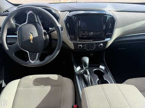 Certified 2023 Chevrolet Traverse LS FWD image 16