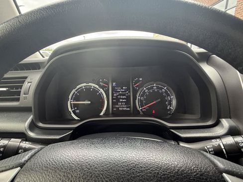 Used 2022 Toyota 4Runner Limited RWD image 22
