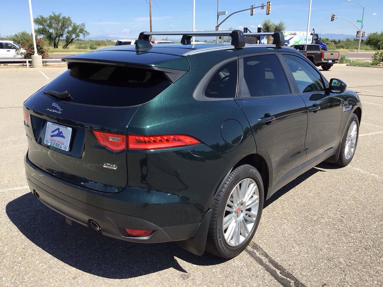 Used 2018 Jaguar F-PACE Premium AWD/4WD image 5