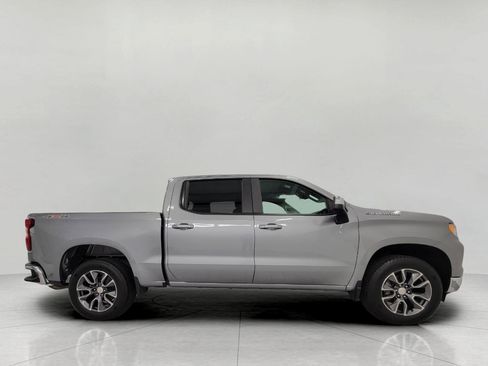 Used 2024 Chevrolet Silverado 1500 LT AWD/4WD image 11