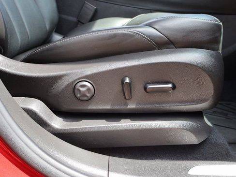 Used 2020 Buick Envision Essence w/ Experience Buick Package AWD/4WD image 9