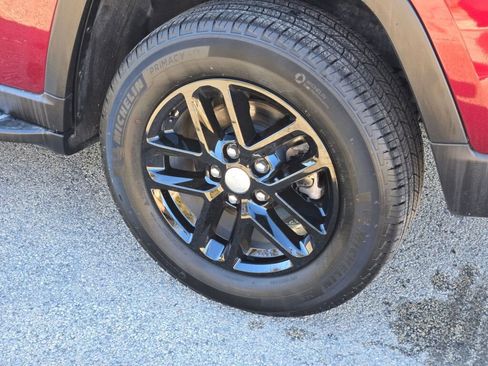 Certified 2024 Jeep Grand Cherokee Laredo X w/ Luxury Tech Group I image 13