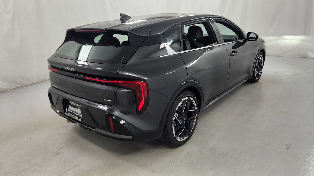 New 2026 Kia K4 GT-Line w/ GT-Line Premium Package FWD image 3