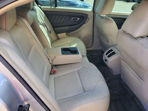 Used 2010 Ford Taurus SEL image 28
