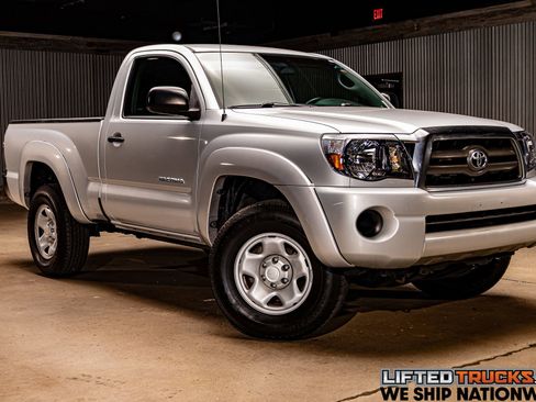 Used 2009 Toyota Tacoma PreRunner image 1