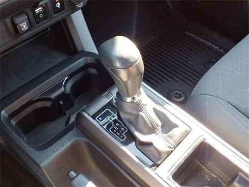 Used 2019 Toyota Tacoma TRD Sport image 8