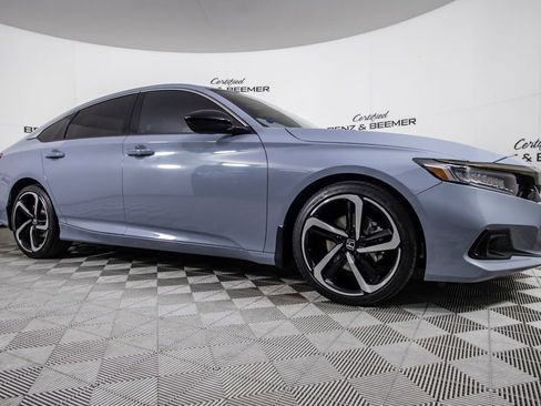 Used 2021 Honda Accord Sport image 3