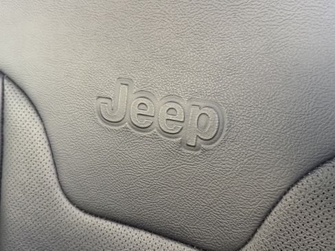 Used 2021 Jeep Compass Limited AWD/4WD image 15