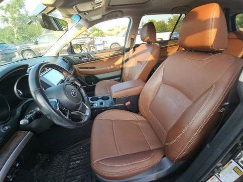 Used 2018 Subaru Outback 3.6R Touring AWD/4WD image 9