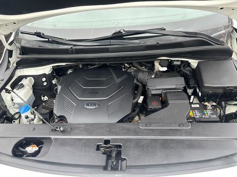 Used 2020 Kia Sedona EX image 40