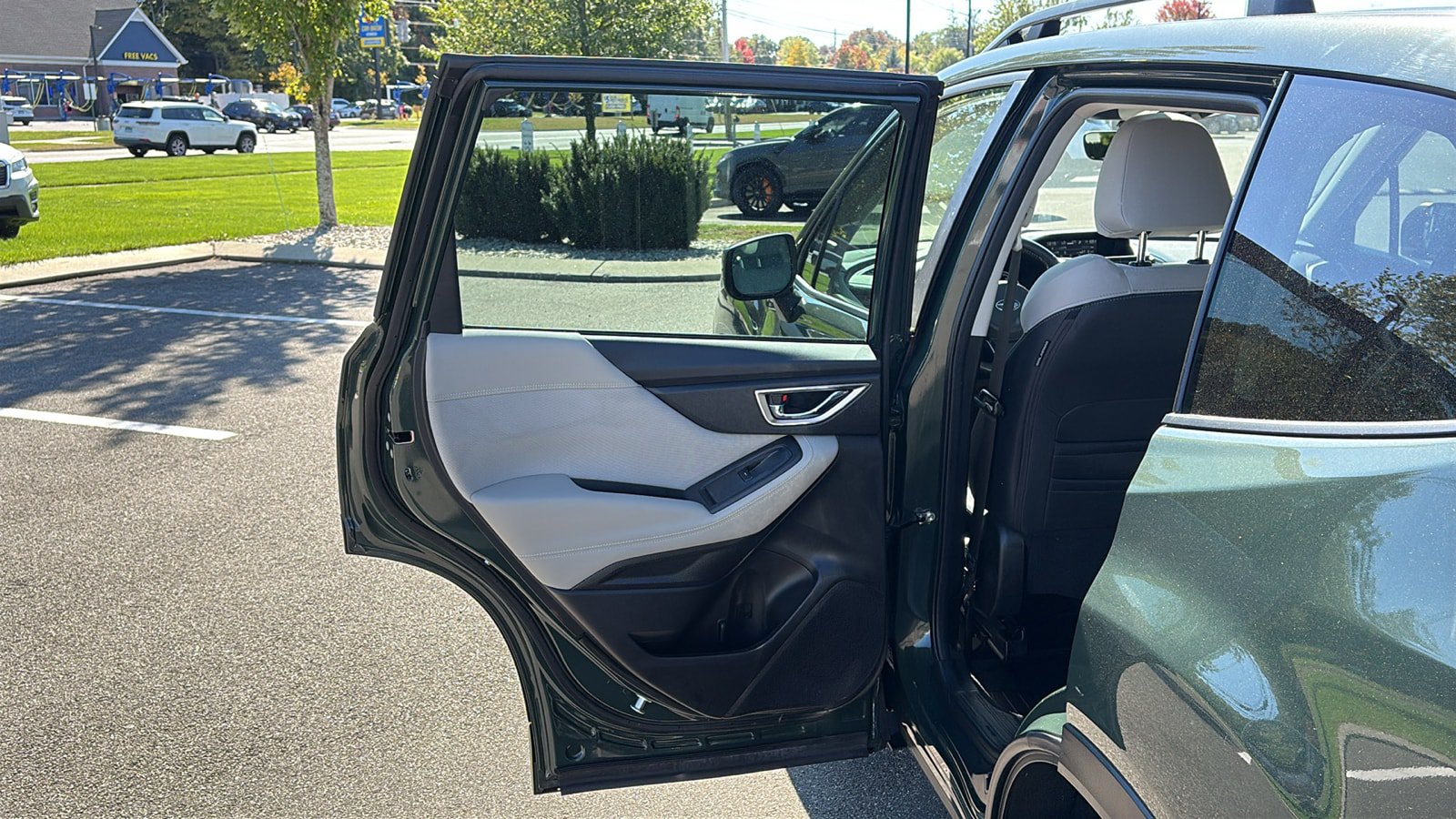 Used 2023 Subaru Forester Premium AWD/4WD image 24