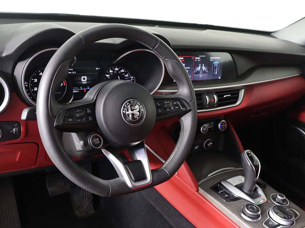 Used 2020 Alfa Romeo Stelvio Ti AWD/4WD image 21