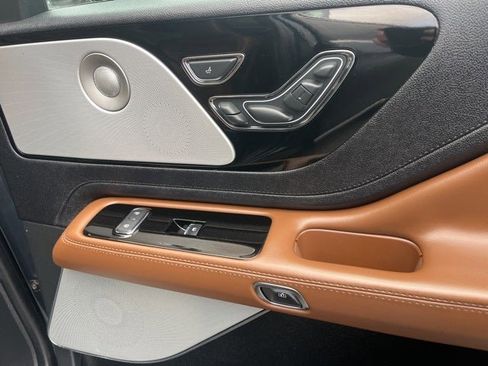 Used 2022 Lincoln Aviator Reserve w/ Equipment Group 201A image 24