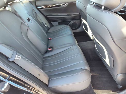 Used 2023 Genesis G80 2.5T image 18