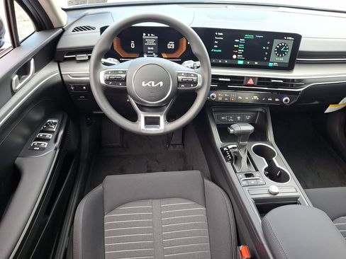 New 2026 Kia K5 LXS image 12