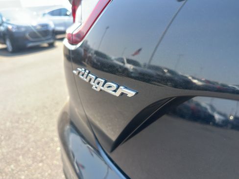 Used 2018 Kia Stinger GT2 AWD/4WD image 11