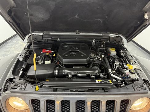 Used 2021 Jeep Wrangler Unlimited Rubicon w/ Uconnect 4C Nav & Sound Group image 30