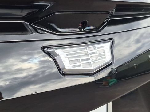 Used 2027 Cadillac Optiq Luxury RWD image 30