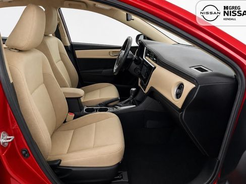 Used 2019 Toyota Corolla LE FWD image 11