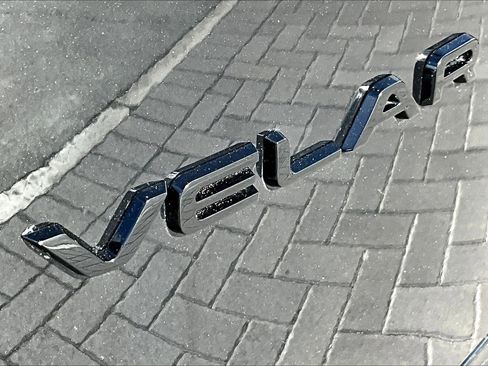 Used 2023 Land Rover Range Rover Velar R-Dynamic S image 8