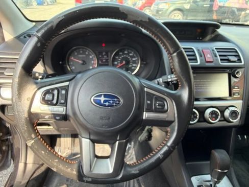 Used 2016 Subaru Crosstrek 2.0i Premium w/ Moonroof Package AWD/4WD image 10