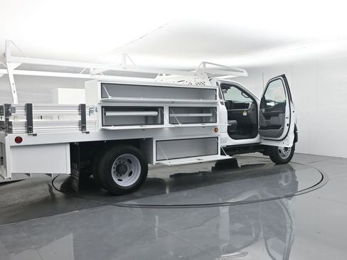 New 2025 Ford F550 2WD Regular Cab Super Duty image 5