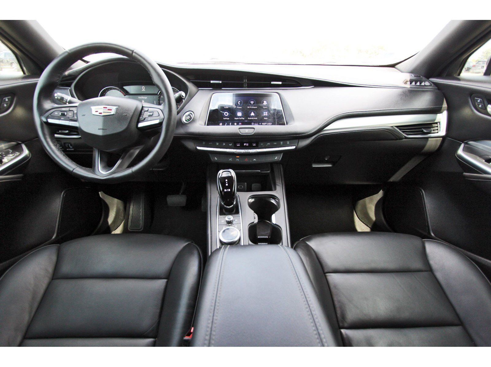 Used 2022 Cadillac XT4 Premium Luxury w/ Enhanced Visibility Package FWD image 10