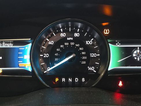 Used 2017 Ford Explorer XLT w/ Equipment Group 202A AWD/4WD image 25
