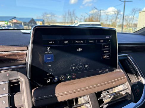 Used 2021 Chevrolet Tahoe Z71 w/ Z71 Signature Package image 16