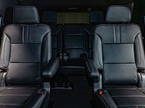 Used 2023 Chevrolet Tahoe RST w/ RST Performance Edition AWD/4WD image 25