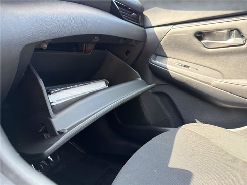 Used 2024 Nissan Sentra SV w/ All-Weather Package FWD image 10