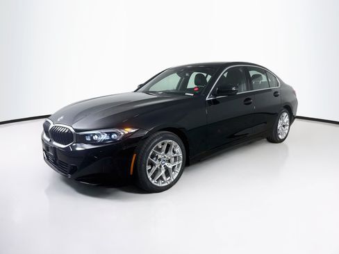 Used 2025 BMW 330i Sedan RWD image 4