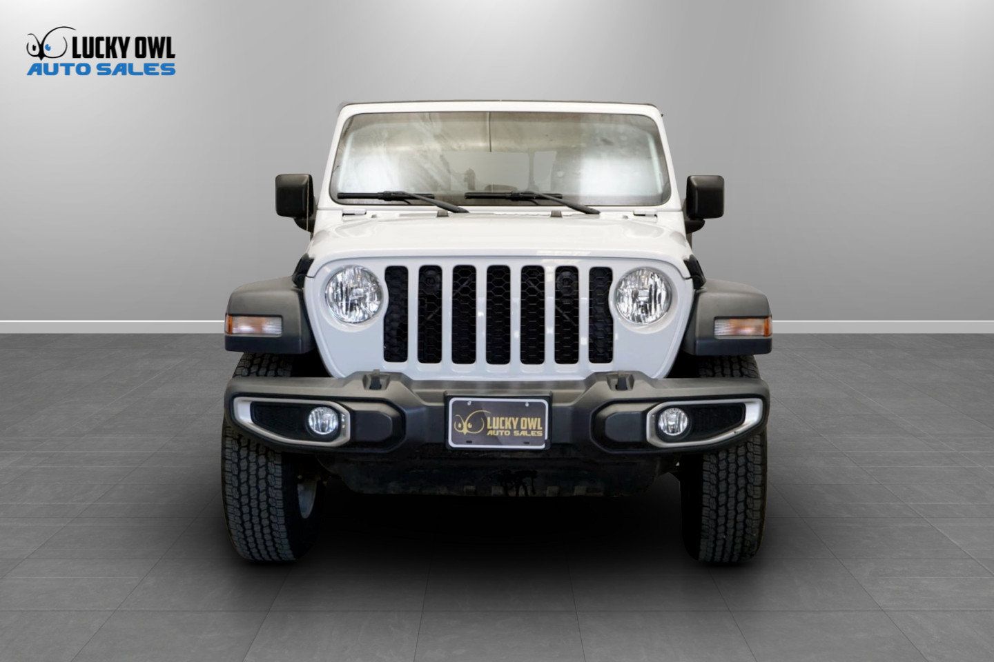 Used 2023 Jeep Gladiator Sport AWD/4WD image 2