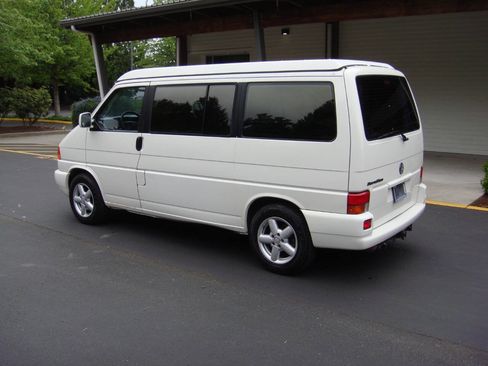 Used 2001 Volkswagen Eurovan FWD image 10