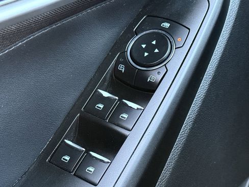 Used 2020 Ford Explorer XLT image 29