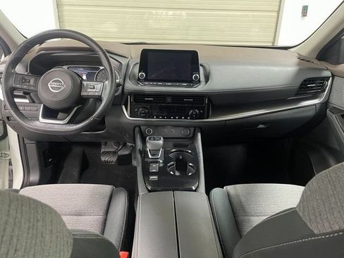Used 2021 Nissan Rogue SV FWD image 13