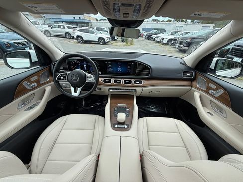 Used 2022 Mercedes-Benz GLS 450 4MATIC image 23