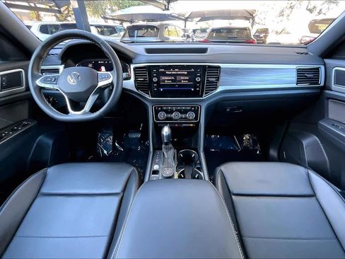 Used 2022 Volkswagen Atlas Cross Sport SE image 15