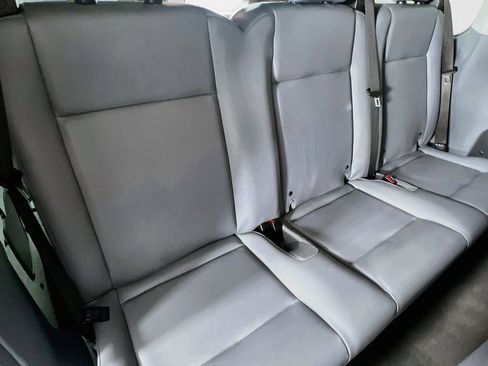 Used 2018 Ford Transit 150 XL RWD image 25