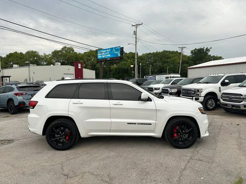 Used 2018 Jeep Grand Cherokee SRT AWD/4WD image 6