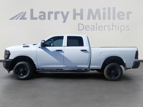 New 2026 RAM 2500 Tradesman AWD/4WD image 3
